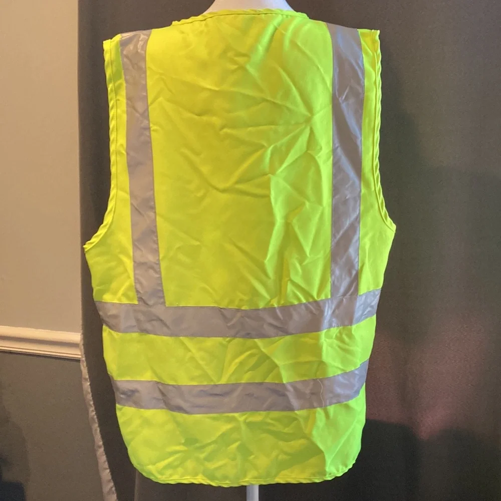 NWOT SAFETY REGULATION VEST. NEVER WORN CLASS 2, LEVEL 2 BERNE SZ LR - Picture 5 of 11
